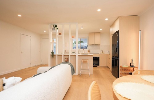 Capel Sound House | Beach House: Steps to Sand!