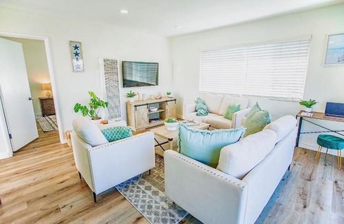 The Strand Apartment | Beach House Steps to the Sand!