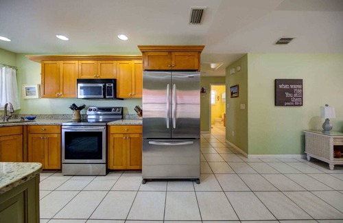 Gulf Shores House | ⛱️Beach House with Private Pool-Sandy Feet Retreat⛱️