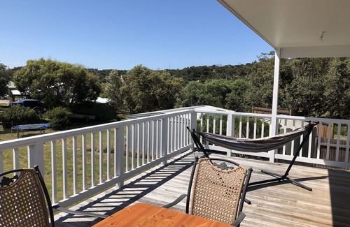 Venus Bay House | Beach house with Sauna, Linen, Wifi, Netflix.
