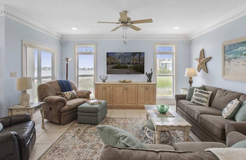 Gulf Shores House | Beach house with views of Little Lagoon