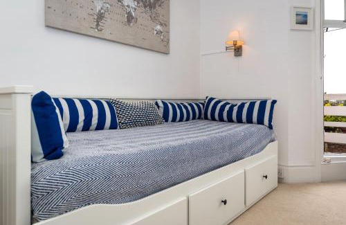 Eastbourne House | Beach in Reach