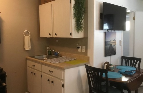 Venice Apartment | Beach is a Happy Place