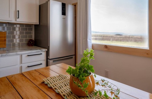 Cheticamp Apartment | Beach, island and lighthouse