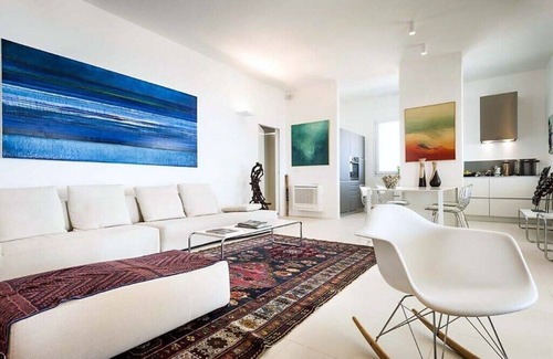Portopalo di Capo Passero Apartment | Beachfront villa with pool and spectacular views of Capo Passero Island