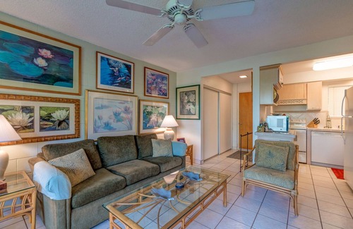 Maalaea Condo | Beach-level retreat with stunning Maalaea views