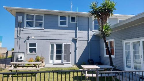 Gisborne House | Beach life - Easy going