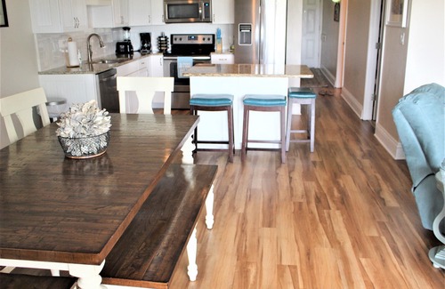 Indian Shores Condo | Beach Life Retreat in Indian Shores, FL - Holiday Villas II, Unit 207