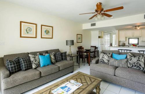 Seven Mile Beach House | Beach Living at Island Pine Villas BLP