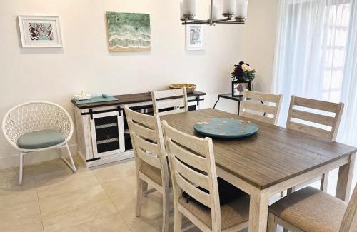 West Bay Apartment | Beach Living at Villas Pappagallo BLEV