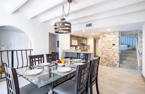 West Bay House | Beach Living at Villas Pappagallo BLDP