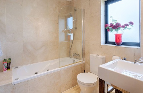 Barna House | Beach Lodge