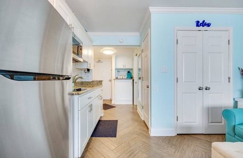 Myrtle Beach Condo | Beach Lover's Retreat - Romantic Oceanfront couples suite-Highly Rated