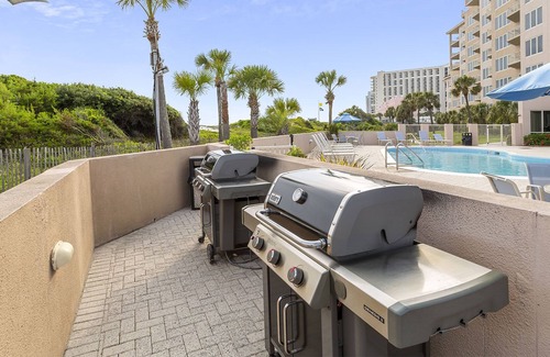 Sandestin Condo | Beach Manor 108 - Gulf Front, Heated Pool, Hot Tub, Basketball, Fitness Center!
