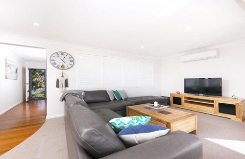 Forster House | Beach Mist on Becker - One Mile Beach!