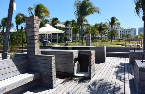 Grace Bay Apartment | Beach Monkeys Retreat! “Newly Renovated"