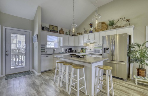 Dauphin Island House | Beach Music - 4 bedroom, 2 bath, gulf front home on Dauphin Island