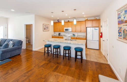 Northeast Virginia Beach House | Beach Music - North End VB