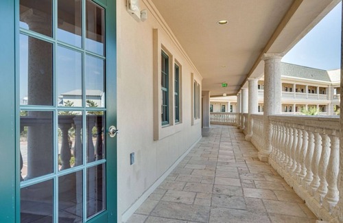 Seacrest Beach Condo | "Beach Nest 30A 255"-Studio-Sleeps 4