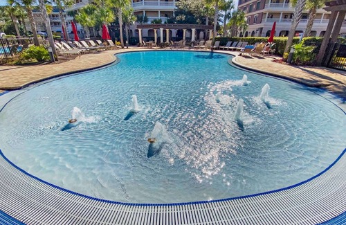Seacrest Beach Condo | "Beach Nest 30A 255"-Studio-Sleeps 4