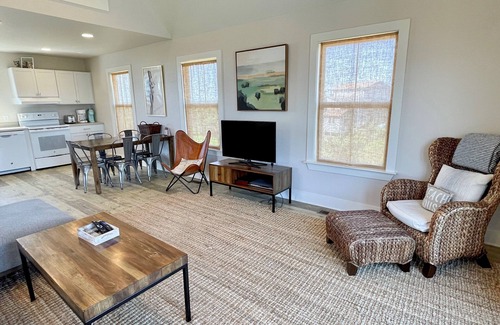 Ocracoke House | Beach Nut Bungalow: Two bedroom home in Pamlico Point
