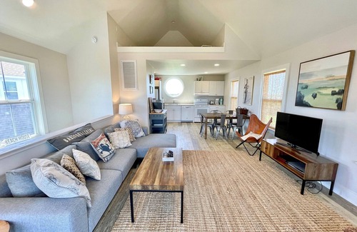 Ocracoke House | Beach Nut Bungalow: Two bedroom home in Pamlico Point