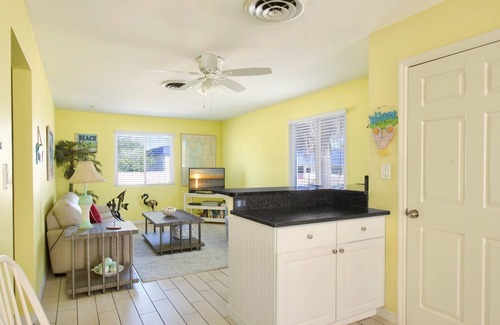 Fort Myers Beach House | Beach Nuts Pier Area Pool Home Bring your furbaby
