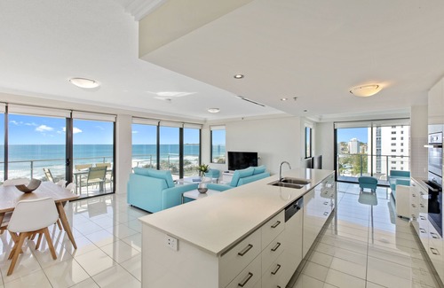 Maroochydore Apartment | Beach on Sixth