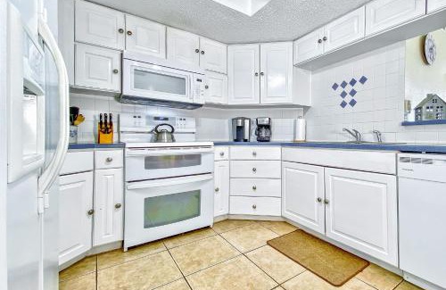 Indian Shores Apartment | Beach Palms 406