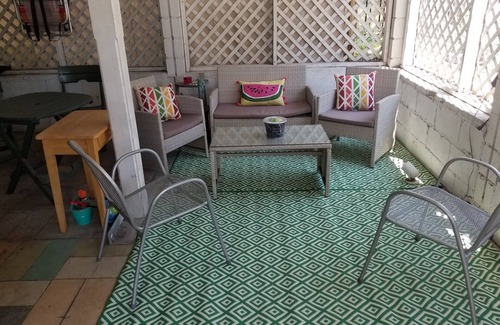 Folly Beach Apartment | Beach/Pier/Restaurants/Shopping/Outstanding Location.100yards to All! Parking