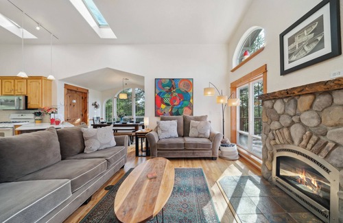 Nehalem House | Beach Pine MCA#1575- Hot tub, Dog friendly, ping pong, fenced yard