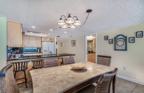 Madeira Beach Condo | Beach Place 110 3 BR Gulf Front