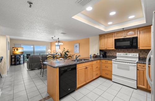 Madeira Beach Condo | Beach Place 507 3 BR Gulf Front