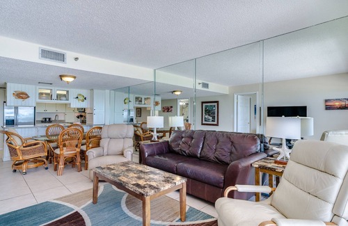 Madeira Beach Condo | Beach Place 511 3 BR Gulf Front