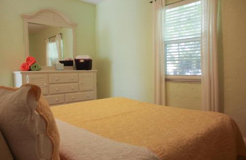 Cocoa Beach Apartment | Beach Place Guesthouses