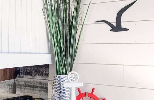 Ocean Shores Condo | Beach Please! Full Cozy Condo In Ocean Shores with Private Deck