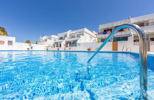 Tarifa Apartment | Beach, Pool & Balcony - SimplyTarifa