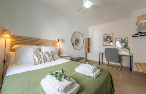 Tarifa Apartment | Beach, Pool & Balcony - SimplyTarifa