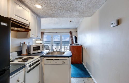 Ocean View Halifax Estates Hotel | Beach Quarters Daytona
