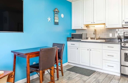 Tybee Island Condo | Beach Racquet A219 | Sunset Views, Steps to Beach