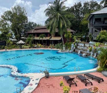 Pulau Perhentian Besar Resort | Beach Resort - Arwana Perhentian X Bluestar