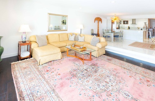 Rehoboth Beach Condo | Beach Retreat - 4/Bed 3/Bath - 2 Ocean front balconies