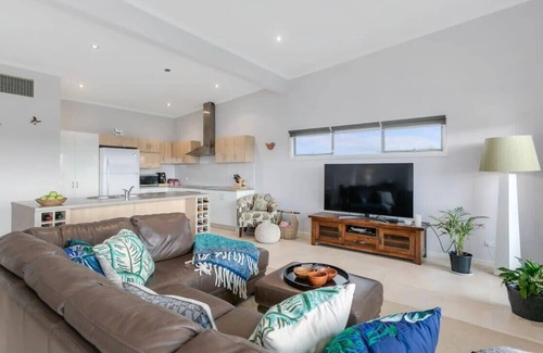 Goolwa South House | Beach Retreat Goolwa - Near Beach - Fenced