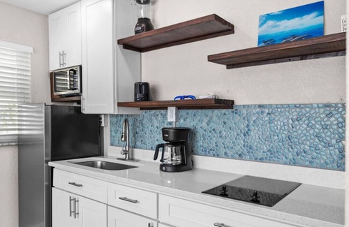 St. Pete Beach Apartment | Beach Retreat | Minutes to the Beach