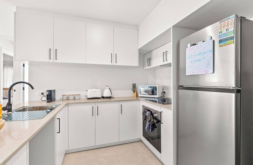 Mosman Park Apartment | Beach & River Cottesloe Escape