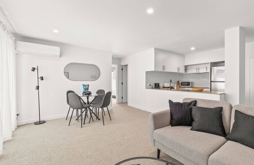 Mosman Park Apartment | Beach & River Cottesloe Escape