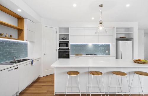 Barwon Heads House | Beach, River, Golf, Shops.all within easy reach!