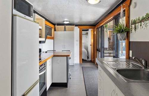 Waihi Beach House | Beach Road Charmer Su