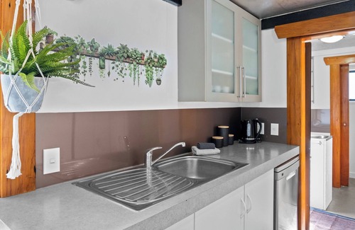 Waihi Beach House | Beach Road Charmer Su
