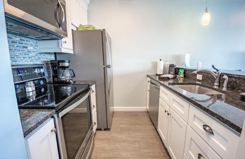 Traverse City House | Beach Room 214